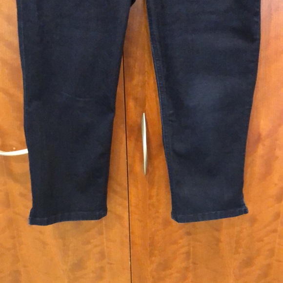 Chico’s Capri - Picture 2 of 8